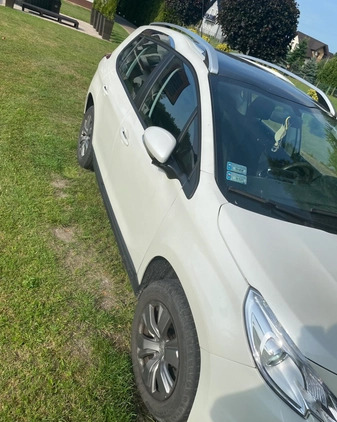 Peugeot 2008 cena 49000 przebieg: 83000, rok produkcji 2016 z Darłowo małe 79